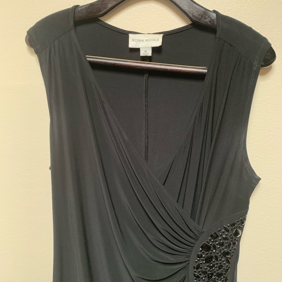 Lovely LBD with red jeweled accent at the waist. - Picture 6 of 6